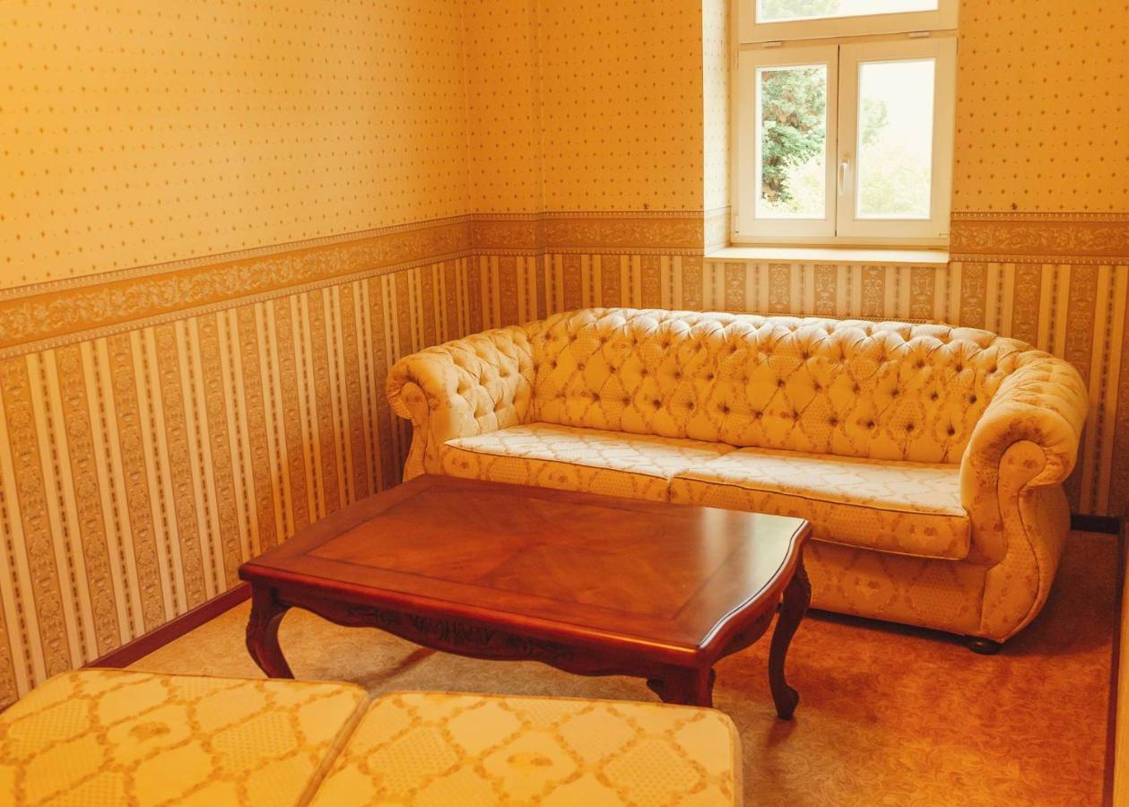 Hotel Memorial Terezín エクステリア 写真